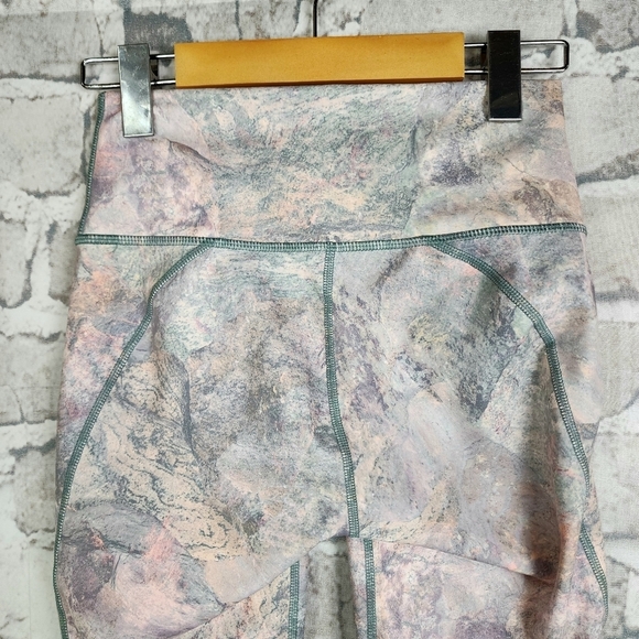 Fabletics Define Powerhold High Waisted 7/8 Leggings Moonrock Pastel Size XS NWT - Picture 12 of 15